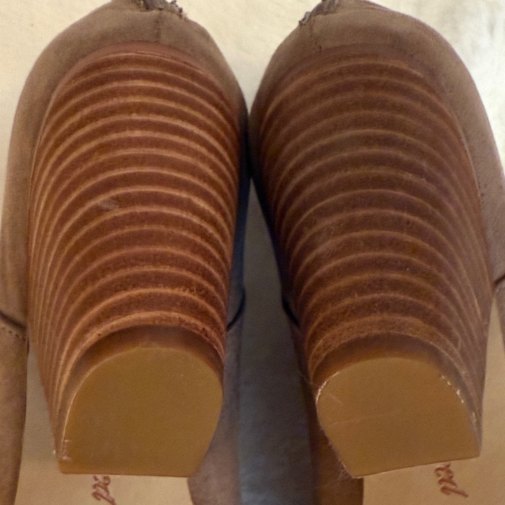 Violet & Red Jackson Lazer Cut Topline Booties In Taupe Faux Suede - Picture 14 of 16